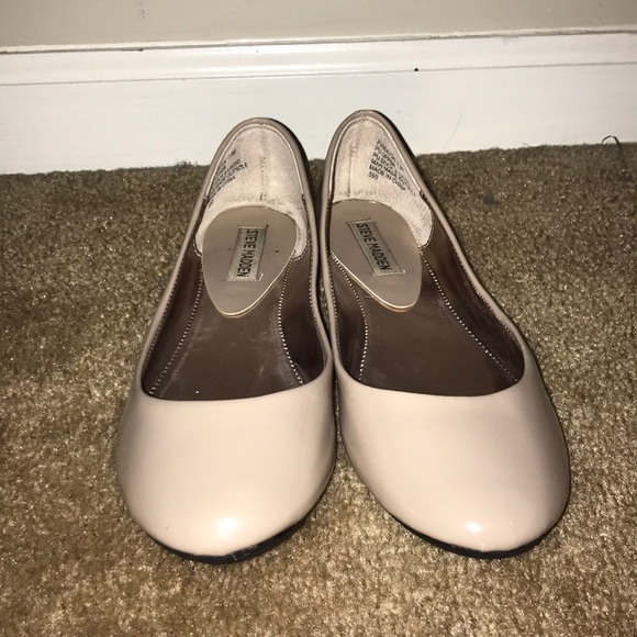 Steve Madden nude flats - Picture 1 of 3